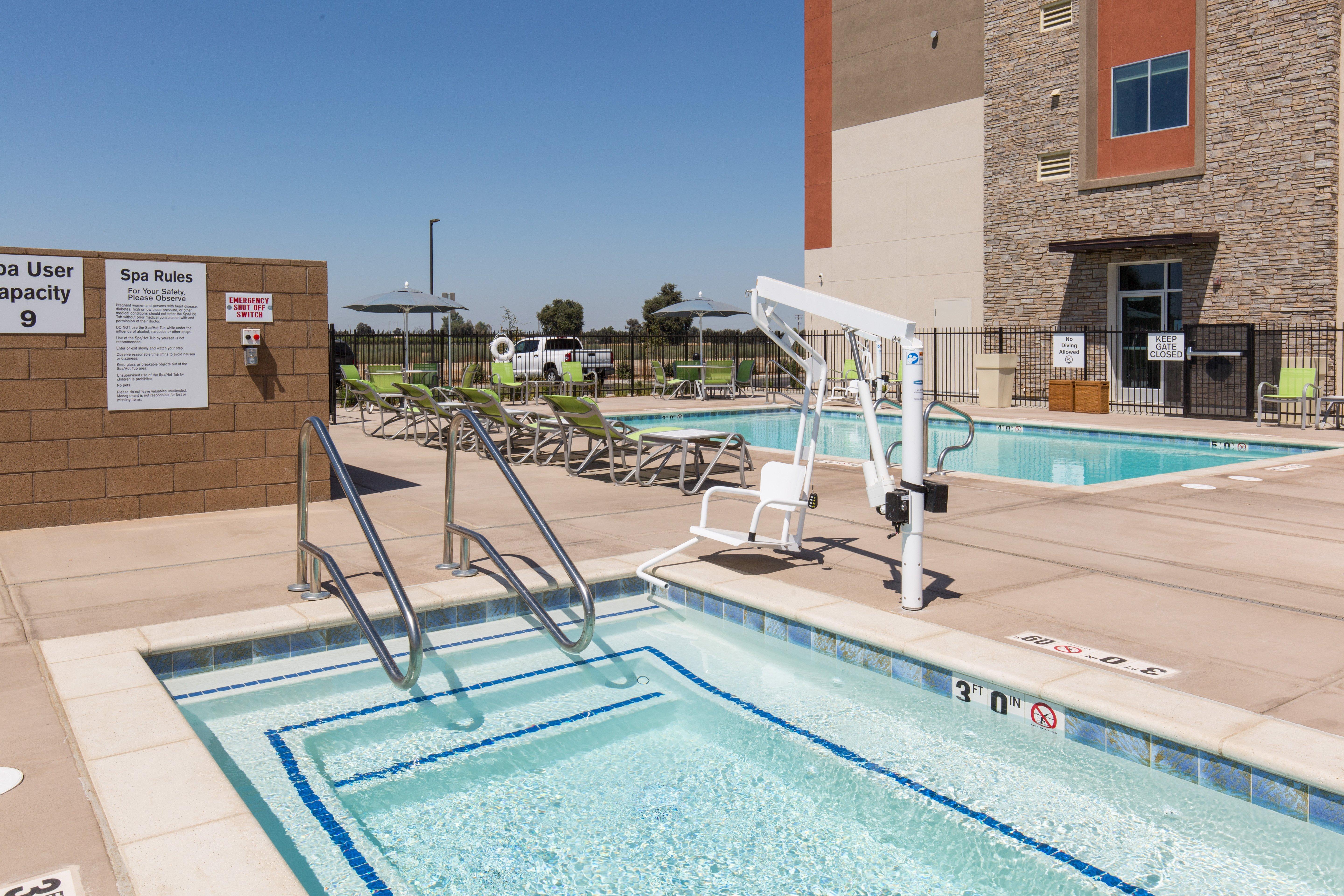 Holiday Inn Express Visalia-Sequoia Gateway Area By Ihg Zewnętrze zdjęcie