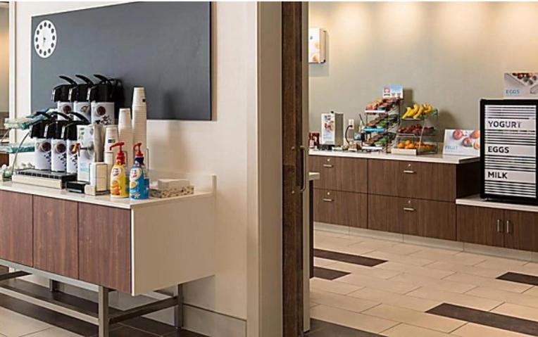 Holiday Inn Express Visalia-Sequoia Gateway Area By Ihg Zewnętrze zdjęcie